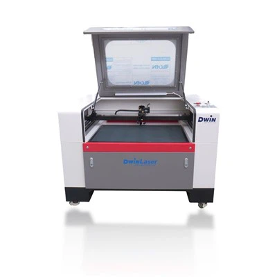 Kolika je ravnost graviranja kod CO2 laserske gravirne mašine?